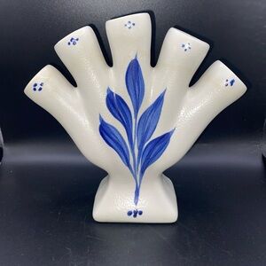 Williamsburg Pottery Salt Glazed 5-Finger Vase Blue Floral Tulip Hand Painted